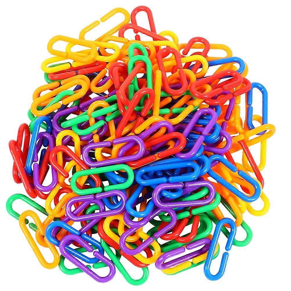 Plastic links for counting and maths activities